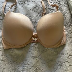 32D front closure beyond sexy push bra La Senza